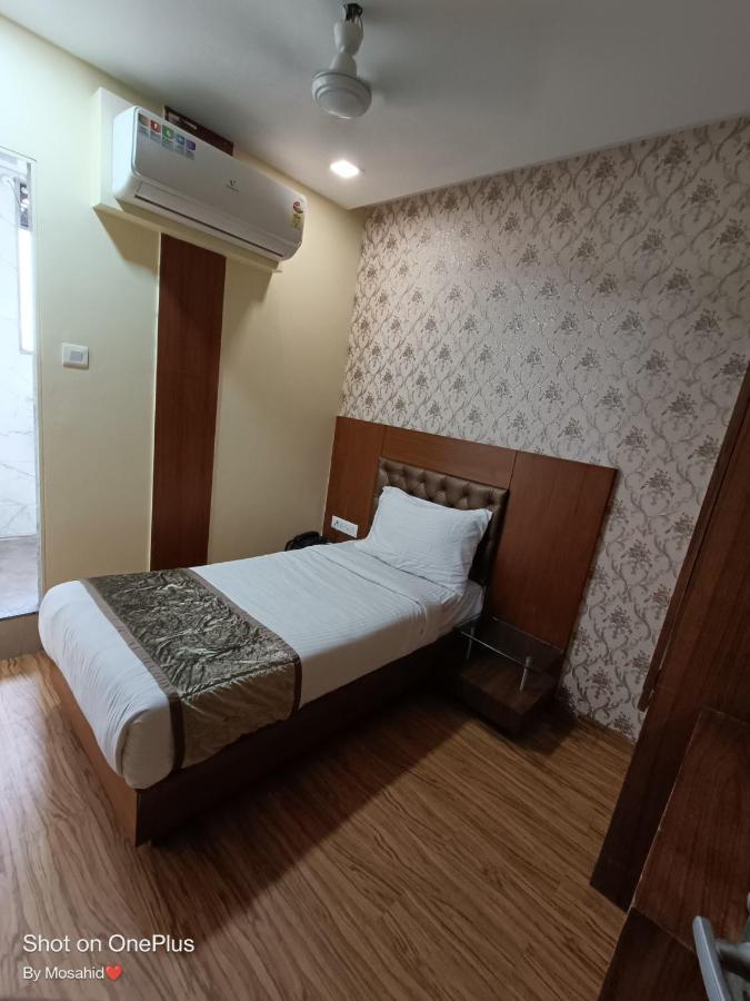 Hotel A Suites Mumbai Exterior photo